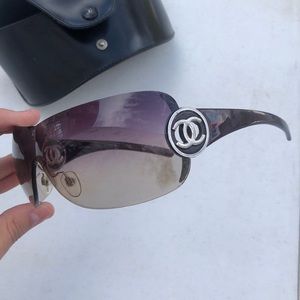 CHANEL sunglasses